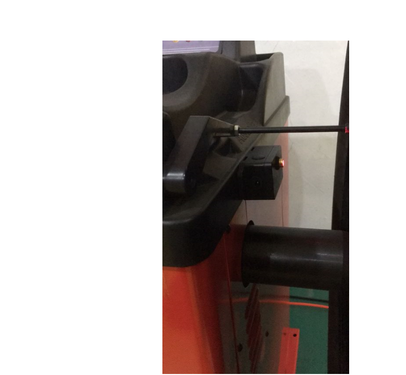Mayflower Wheel Balancer Accuracy 12 Position Signal Laser