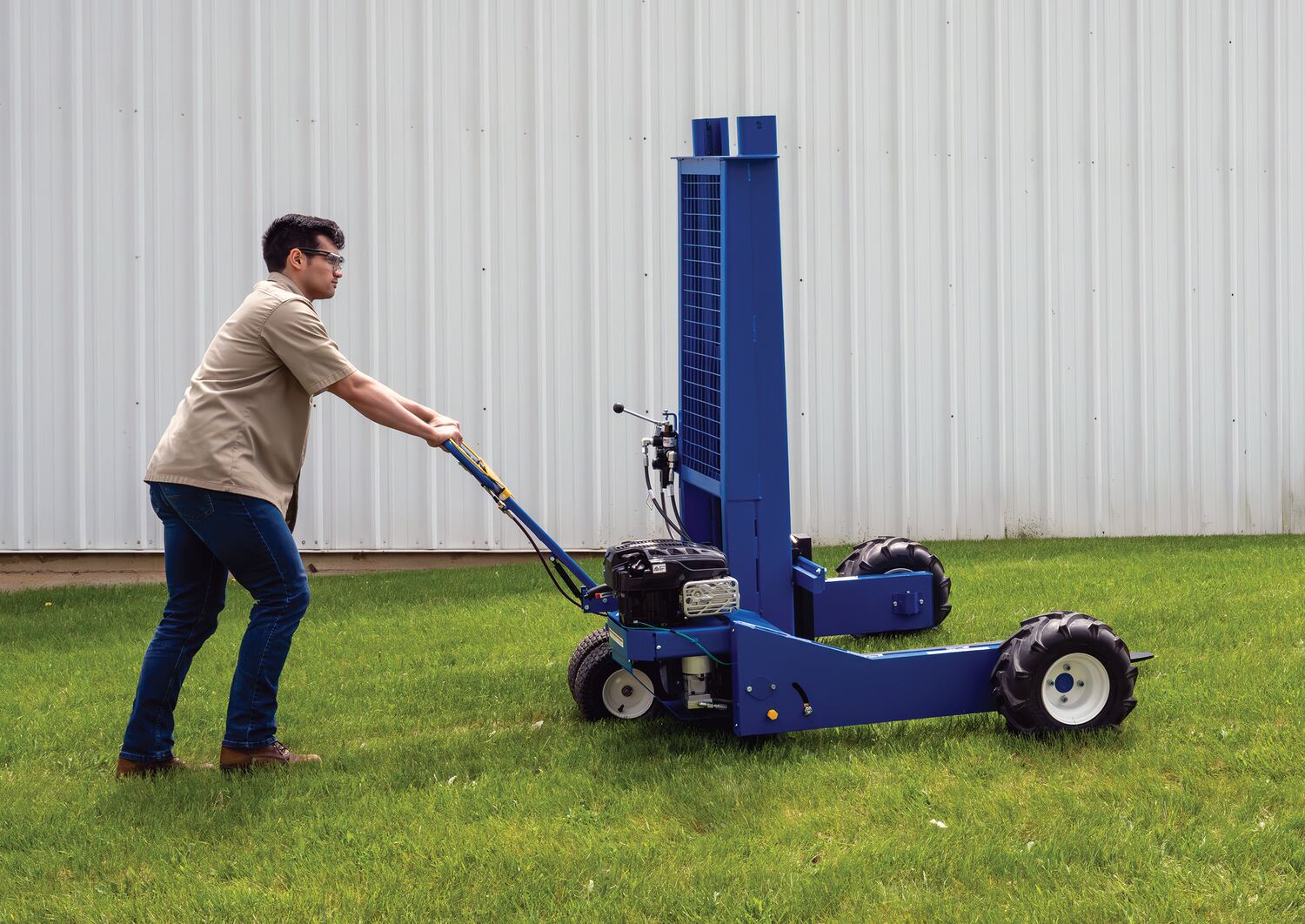ALL-TERRAIN PALLET TRK GAS 4K PWD TILT 48 FORK